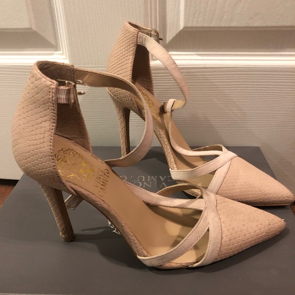 VINCE CAMUTO 💫 Strappy Heel 👠 - Picture 3 of 7
